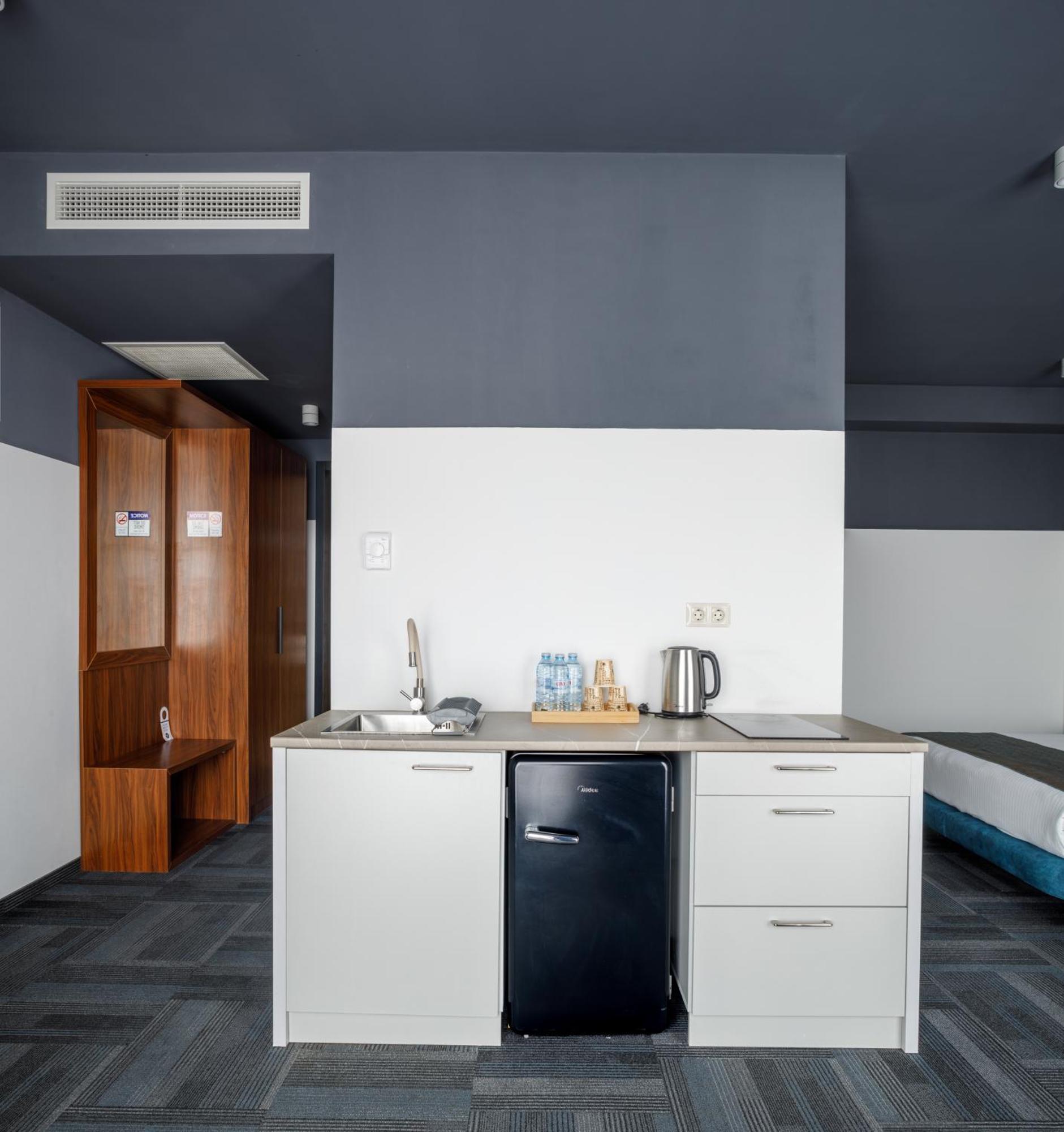 Address Inn Tbilisi Esterno foto