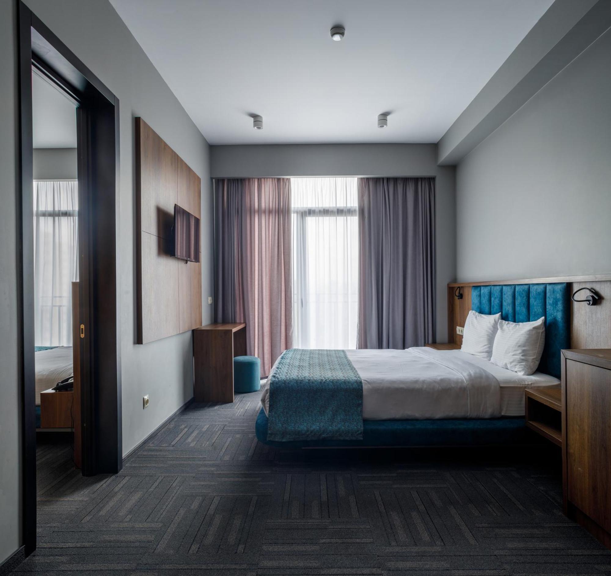 Address Inn Tbilisi Esterno foto